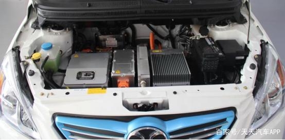 純電動汽車的發動機艙能用水洗嗎？