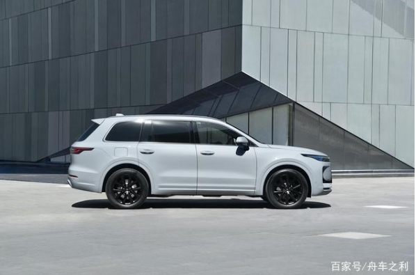 還在為電動汽車?yán)m(xù)航和爬坡焦慮？理想ONE汽車輕松實現(xiàn)你的理想！