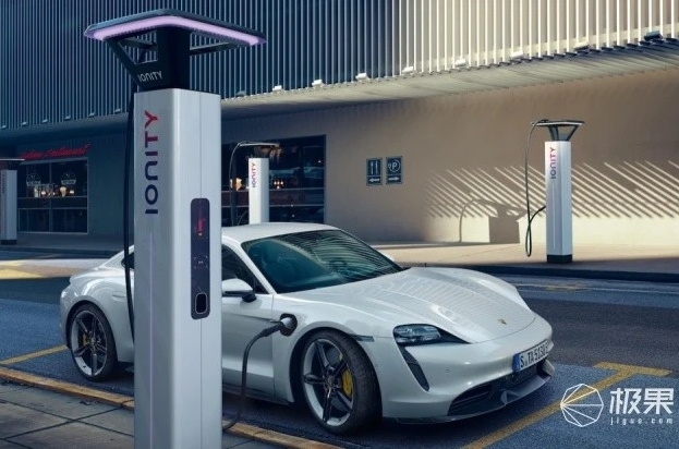 續(xù)航里程超500公里！保時捷第二款電動汽車明年發(fā)布