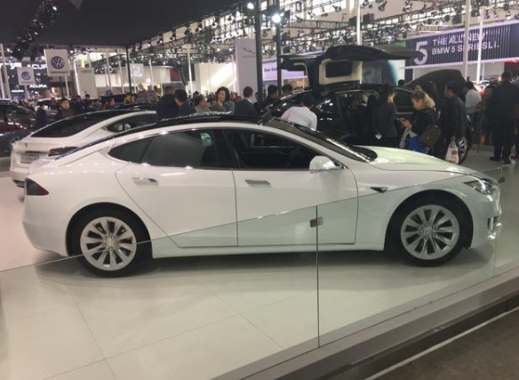 想買(mǎi)純電動(dòng)汽車(chē)，銷(xiāo)售敢把這3點(diǎn)寫(xiě)在合同里，這款車(chē)就值得買(mǎi)？