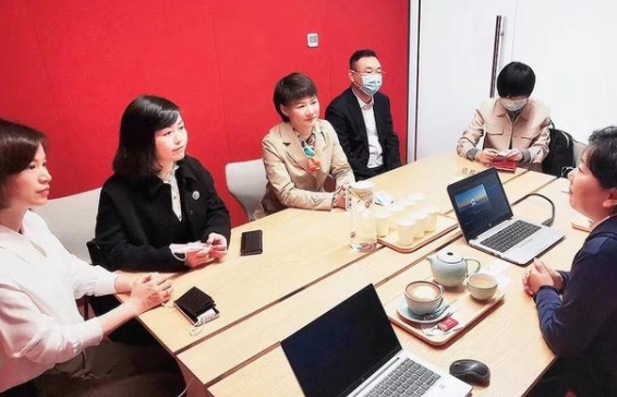 “暖企”送服務(wù)崔曉在滬走訪駐區(qū)新能源汽車品牌企業(yè)總部