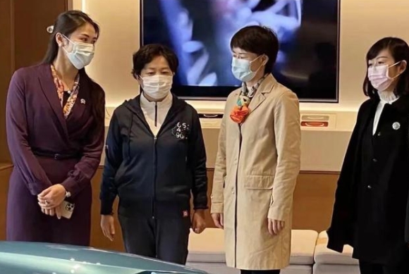 “暖企”送服務(wù)崔曉在滬走訪駐區(qū)新能源汽車品牌企業(yè)總部