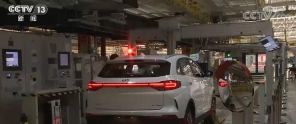 我國(guó)新能源汽車一枝獨(dú)秀增速達(dá)10.9%銷量連續(xù)6年位居全球第一