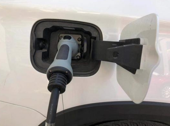 2020年全球電動汽車銷量超300萬輛中歐并駕齊驅