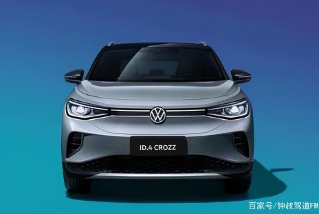 新能源車這個月賣瘋了，傳統(tǒng)車企轉(zhuǎn)型太慢了