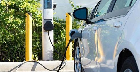 汽車行業(yè)迎來(lái)“升級(jí)”，日本、英國(guó)2035年“禁燃”，咱們也快了？