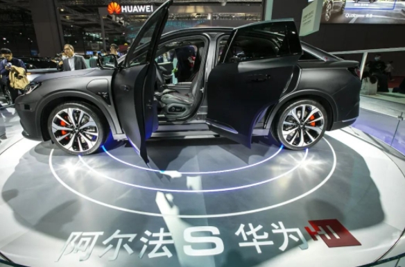 Logo滿天飛，新能源汽車大亂斗