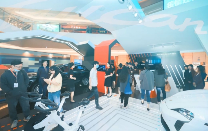 新能源汽車組團搶駐購物中心,流量聯姻或成新趨勢