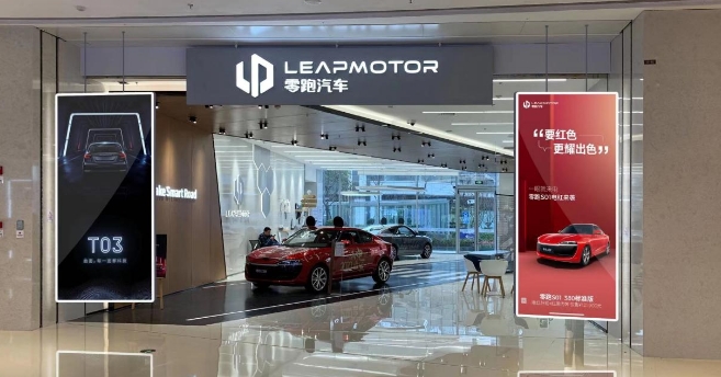 新能源汽車組團搶駐購物中心,流量聯姻或成新趨勢