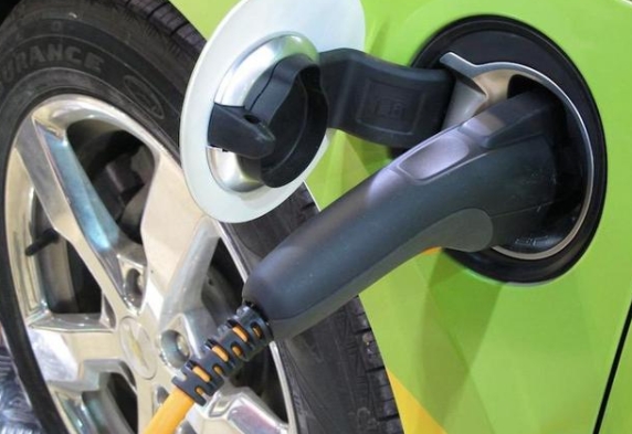 美國汽車工人聯(lián)合會(huì)呼吁讓電動(dòng)汽車制造業(yè)回流