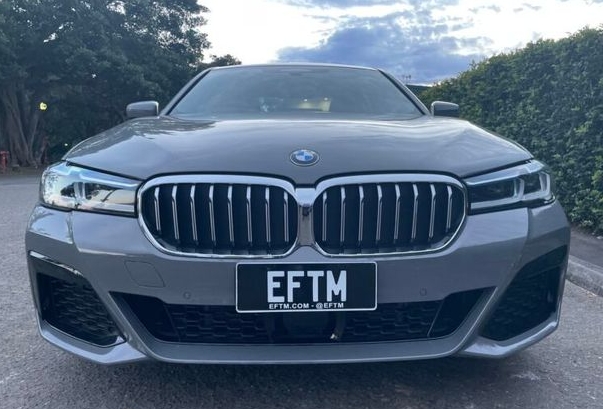 寶馬530eMSPORT評測：帶點電動的豪華轎車