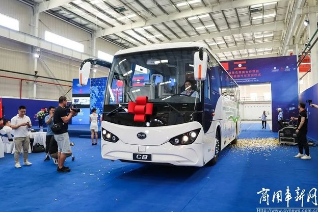 釋放南南合作“減碳”潛力！28輛比亞迪新能源汽車成功發運老撾