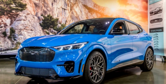 合資電動車的較量，ID.6X對比MustangMach-E