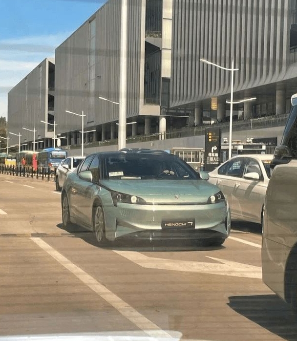 恒大汽車真來了？恒馳7現身，路試