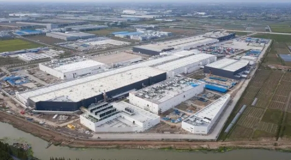 全球汽車巨頭加速進軍電動汽車,總投資預計超8萬億