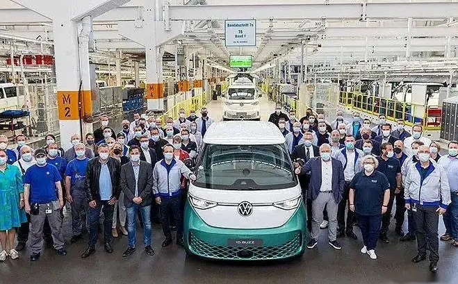 法國堅持到2035年實現汽車100％為電動汽車的目標