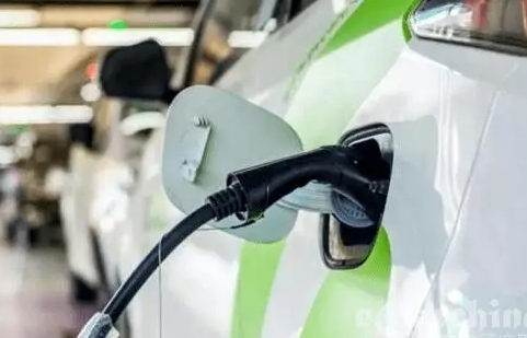 到2025年成都新能源汽車產業規模突破1500億元