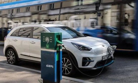 “非必要”不上路!全球首個禁電動汽車的國家出現(xiàn)了,原因是啥?