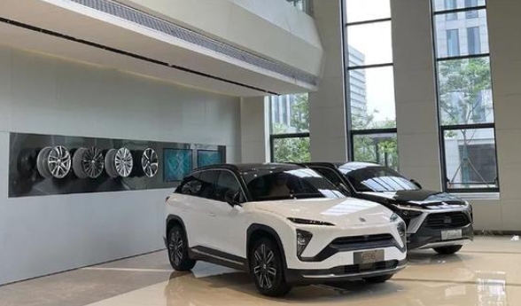 新能源車“開進”商場,新消費業態悄然催生?
