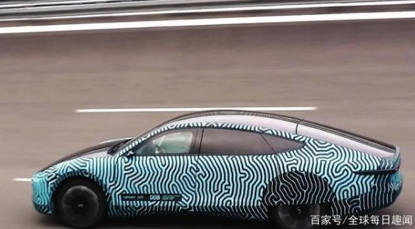 荷蘭太陽能電動汽車計劃今年推出,行駛數月不充電首付就要108萬