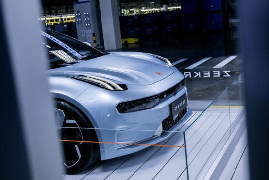 最美獵裝版電動(dòng)車，百公里加速3.8秒，還有漂移模式