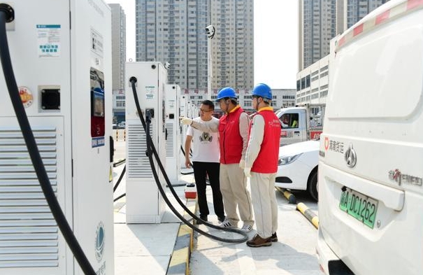 重慶江津最大電動(dòng)汽車公共充電站投運(yùn)