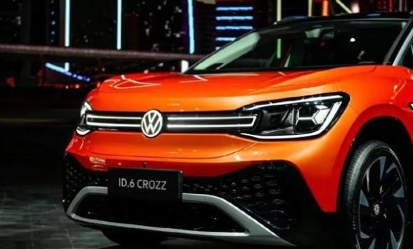 中型豪華電動(dòng)汽車來(lái)了
