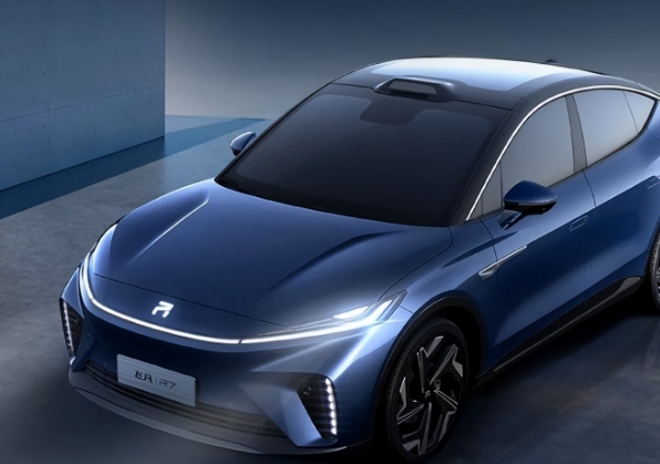 飛凡R7：飛凡汽車專為年輕人而打造的純電動(dòng)汽車