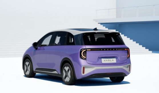 極狐汽車推出小型電動汽車考拉正式首發亮相