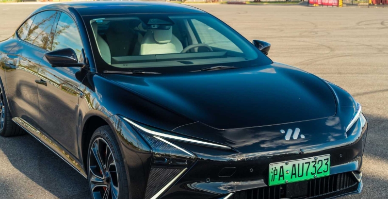 智己L7電動轎車擁有威廉姆斯改裝底盤，阿里巴巴血統