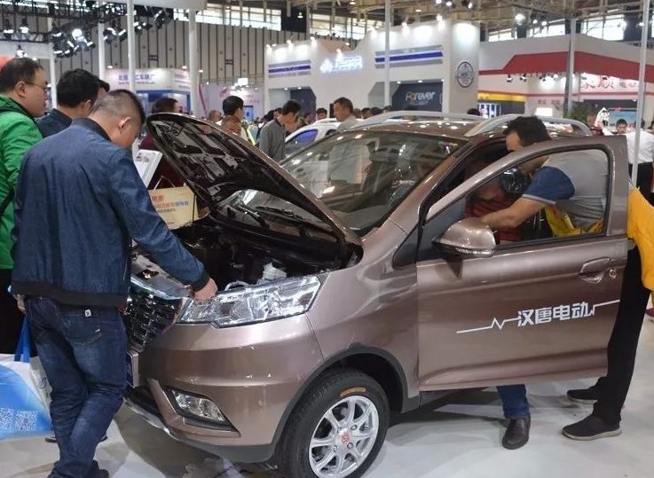 中國(guó)新能源汽車產(chǎn)業(yè)2022“完美”收官