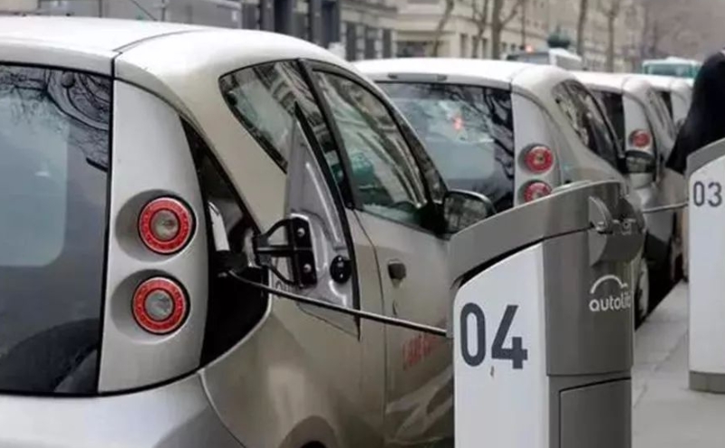 法國調(diào)整電動汽車補貼政策制造商面臨更嚴苛申請條件