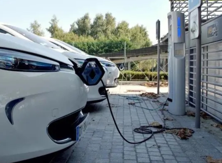 新能源汽車電動化浪潮不止瀚川智能增持與回購并行彰顯發展信心