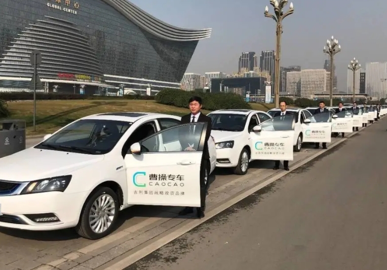 “一站式”購車體驗加速電動汽車駛上“快車道”