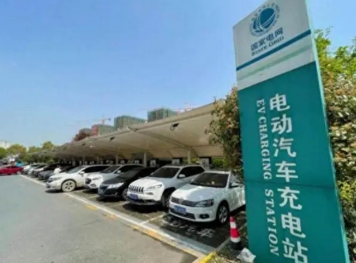 云南省完善高速公路充電設施讓電動汽車放心跑