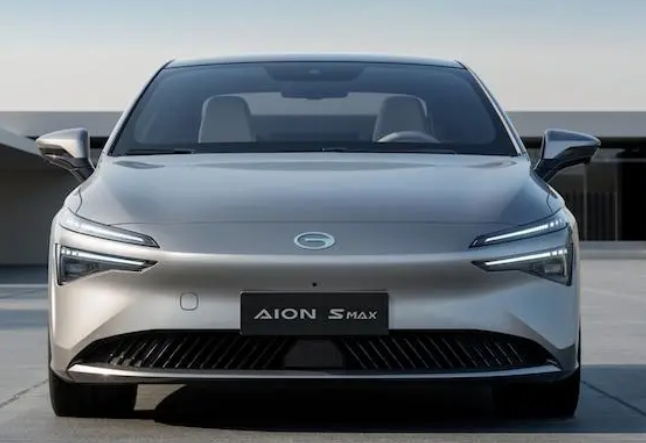 廣汽埃安再推緊湊級(jí)純電轎車，長(zhǎng)安繼續(xù)加碼微型電動(dòng)車｜第一財(cái)經(jīng)汽車日評(píng)