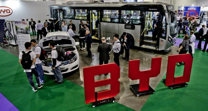 會展激發(fā)消費活力新能源車表現(xiàn)搶眼“雙節(jié)”加持，汽車市場“火力”旺