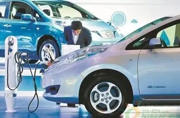商務部：四季度推動出臺促進新能源汽車貿易合作、提升加工貿易發展水平等專項政策