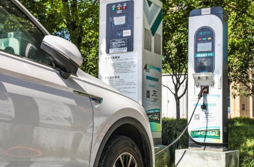 火熱的純電動車，是新趨勢還是智商稅？