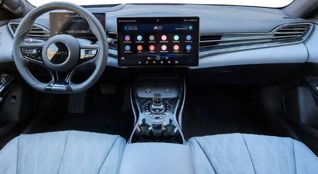 英國：比亞迪Seal能與特斯拉Model3匹敵嗎？這篇完全充電的評論試圖找出答案