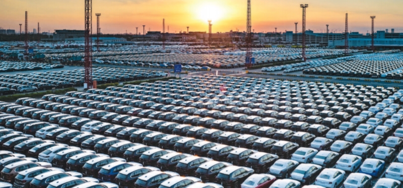 上海口岸延續(xù)新能源汽車出口火熱勢(shì)頭兩碼頭1月累計(jì)出口近11萬輛