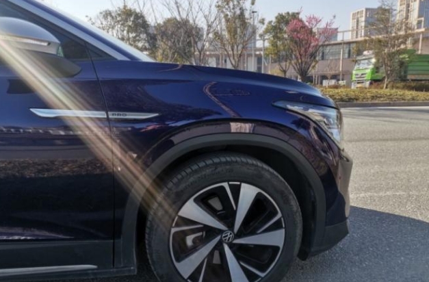上汽大眾純電動汽車ID.6X2023款，外觀簡約，行駛有質感
