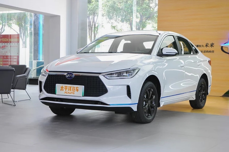 比亞迪e3是純電動(dòng)汽車嗎