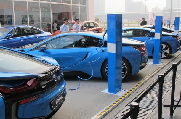 消費者偏愛內燃機，新加坡純電動汽車之路不容易