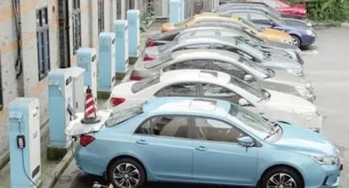 引入1-2家新能源汽車企業(yè)沈陽2025年汽車工業(yè)總產(chǎn)值力爭達到4000億元
