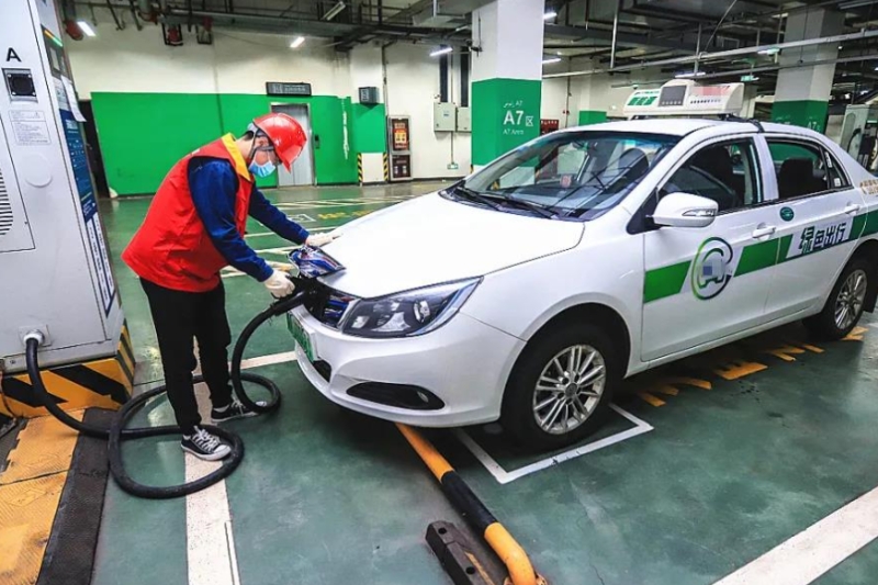 國(guó)家發(fā)改委:多舉措促進(jìn)新能源汽車(chē)產(chǎn)業(yè)高質(zhì)量發(fā)展