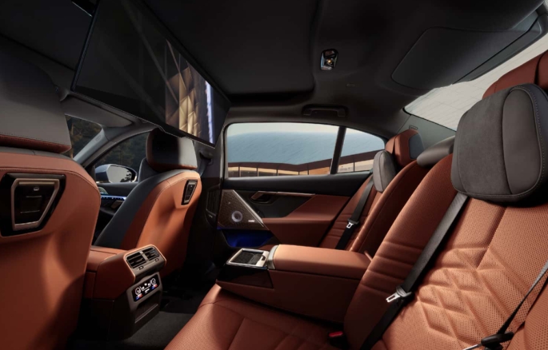 2024BMW5系、i5在中國首次亮相,軸距加長,專屬配置