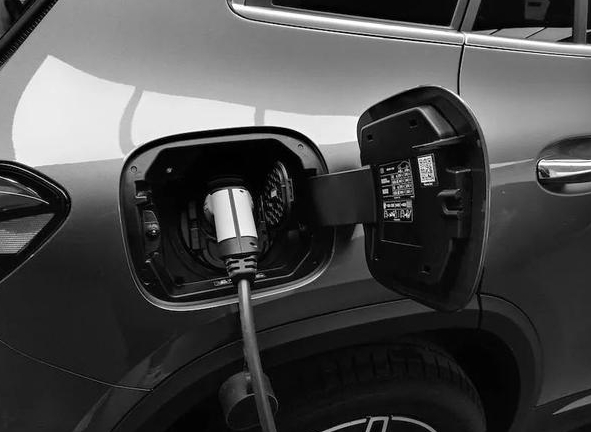 新能源汽車下鄉充電短板咋補齊？
