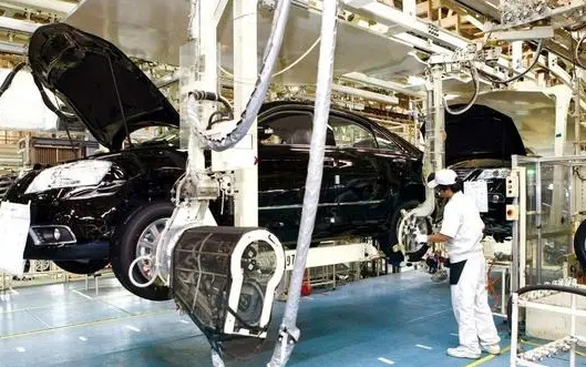 日本駛?cè)腚妱?dòng)汽車轉(zhuǎn)型“快車道”