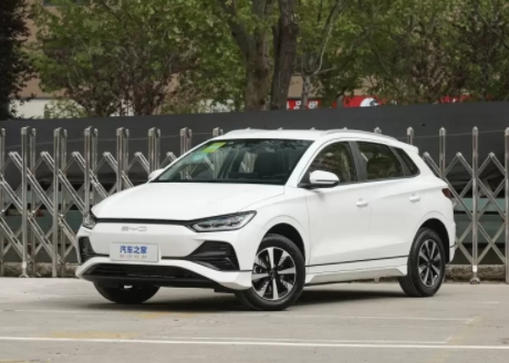 比亞迪e2是電動汽車嗎？